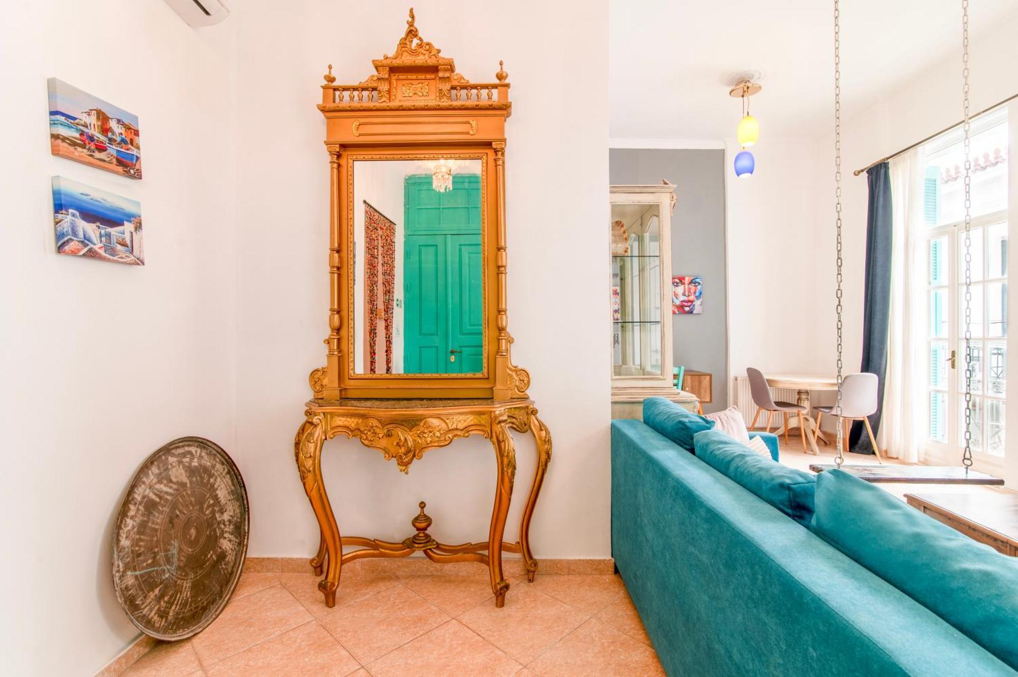 Neoclassical Loft In Monastiraki - Acropolis And Metro Atenas Exterior foto